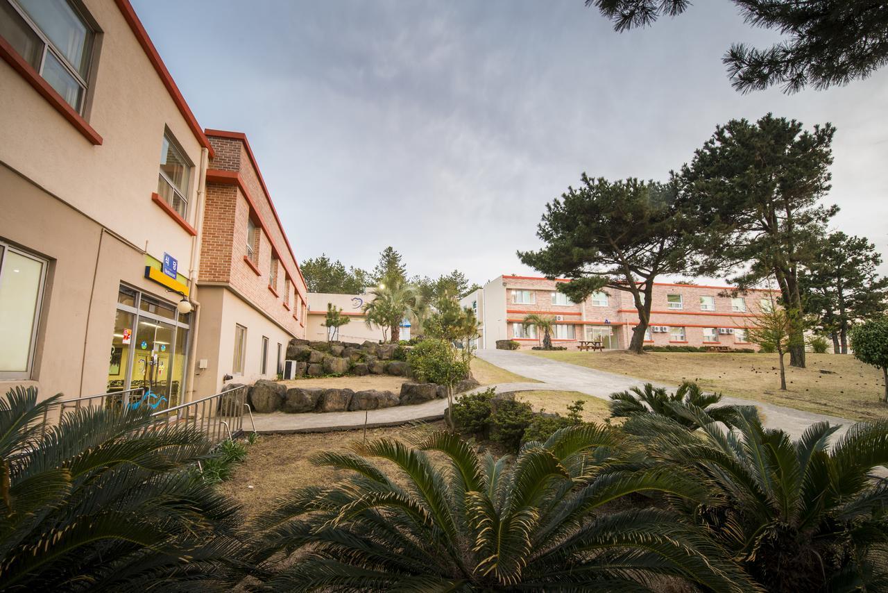 Jeju Youth Hostel Экстерьер фото