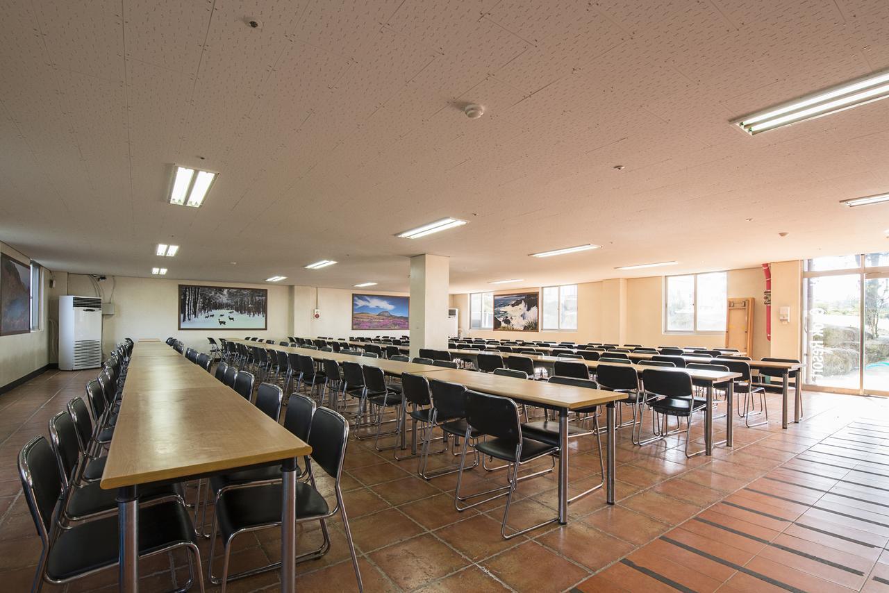 Jeju Youth Hostel Экстерьер фото