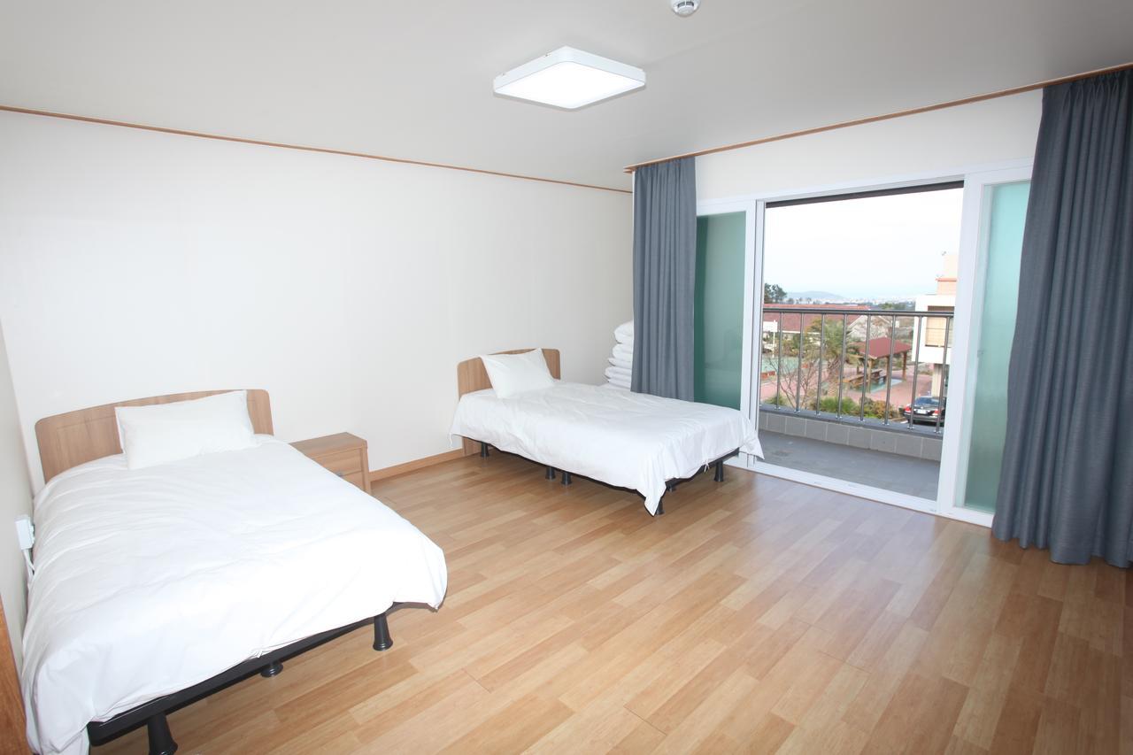Jeju Youth Hostel Экстерьер фото