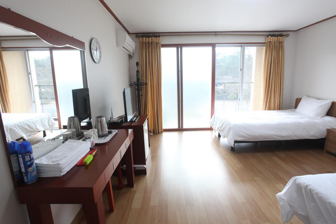 Jeju Youth Hostel Экстерьер фото