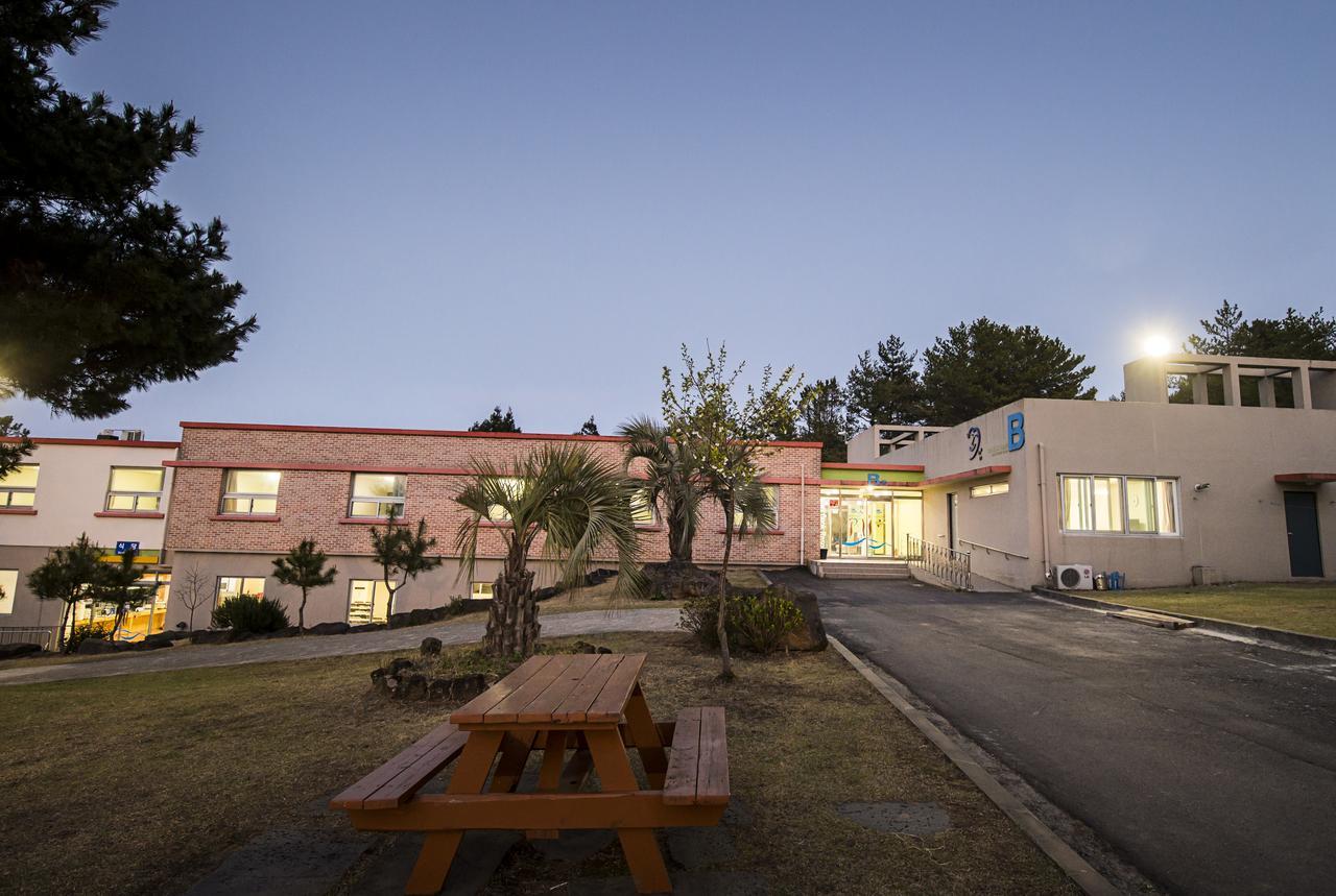 Jeju Youth Hostel Экстерьер фото