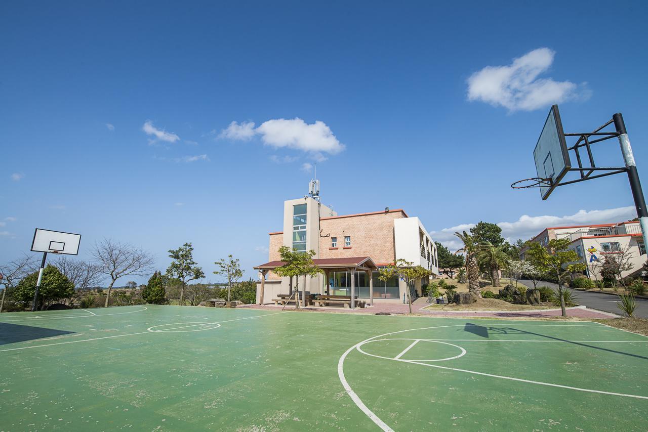 Jeju Youth Hostel Экстерьер фото
